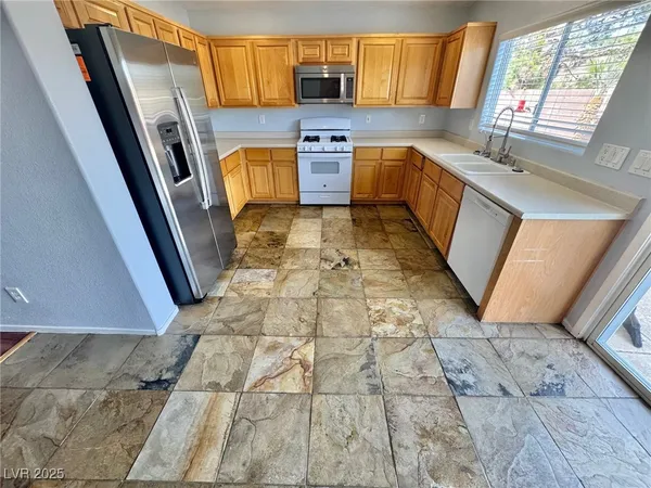 $2,150 | 2276 Chestnut Ranch Avenue, Henderson, NV 89052