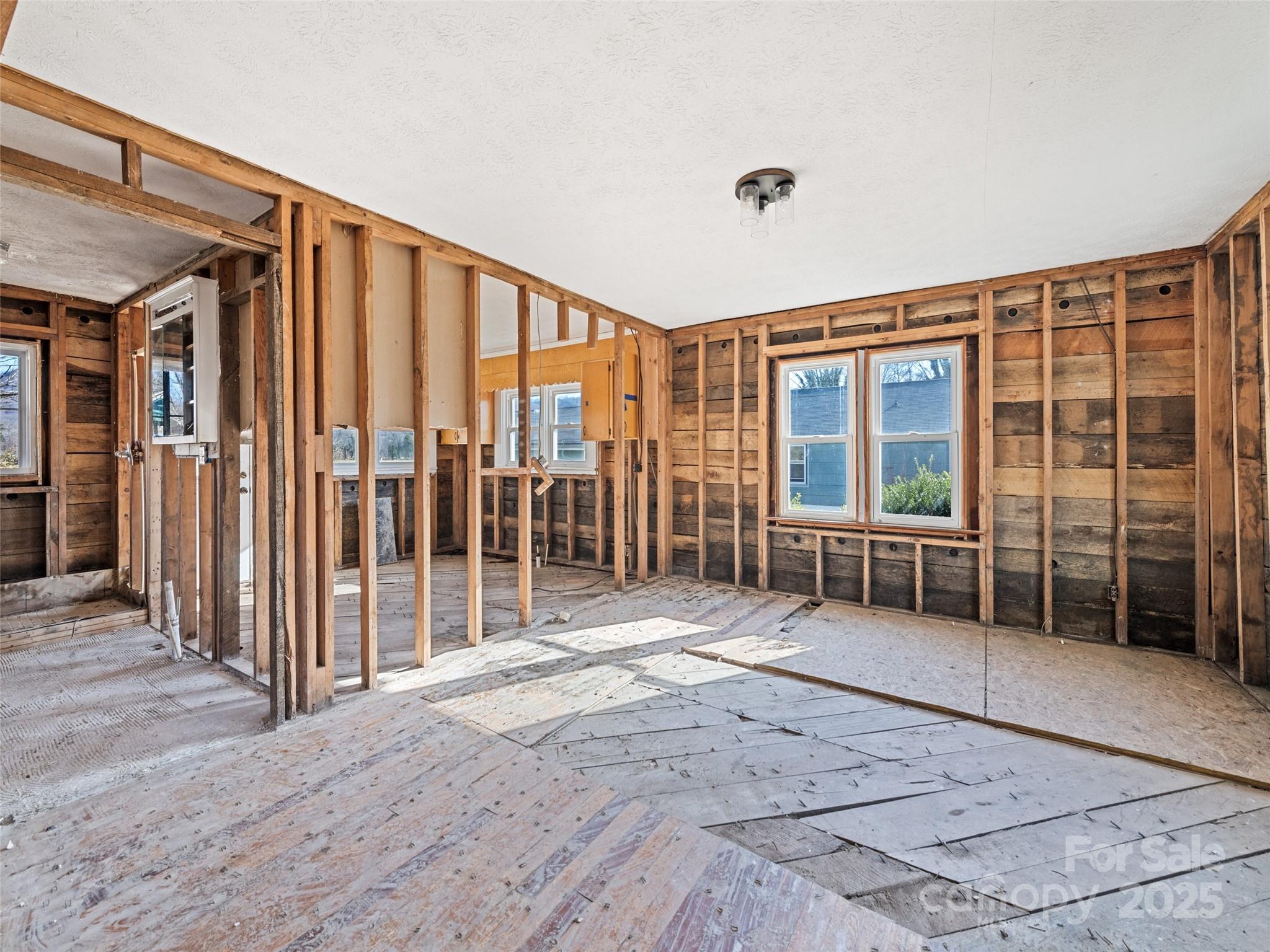 64 Jones Street Clyde, NC 28721 - Photo 14 of 25 Gallery Image 14
