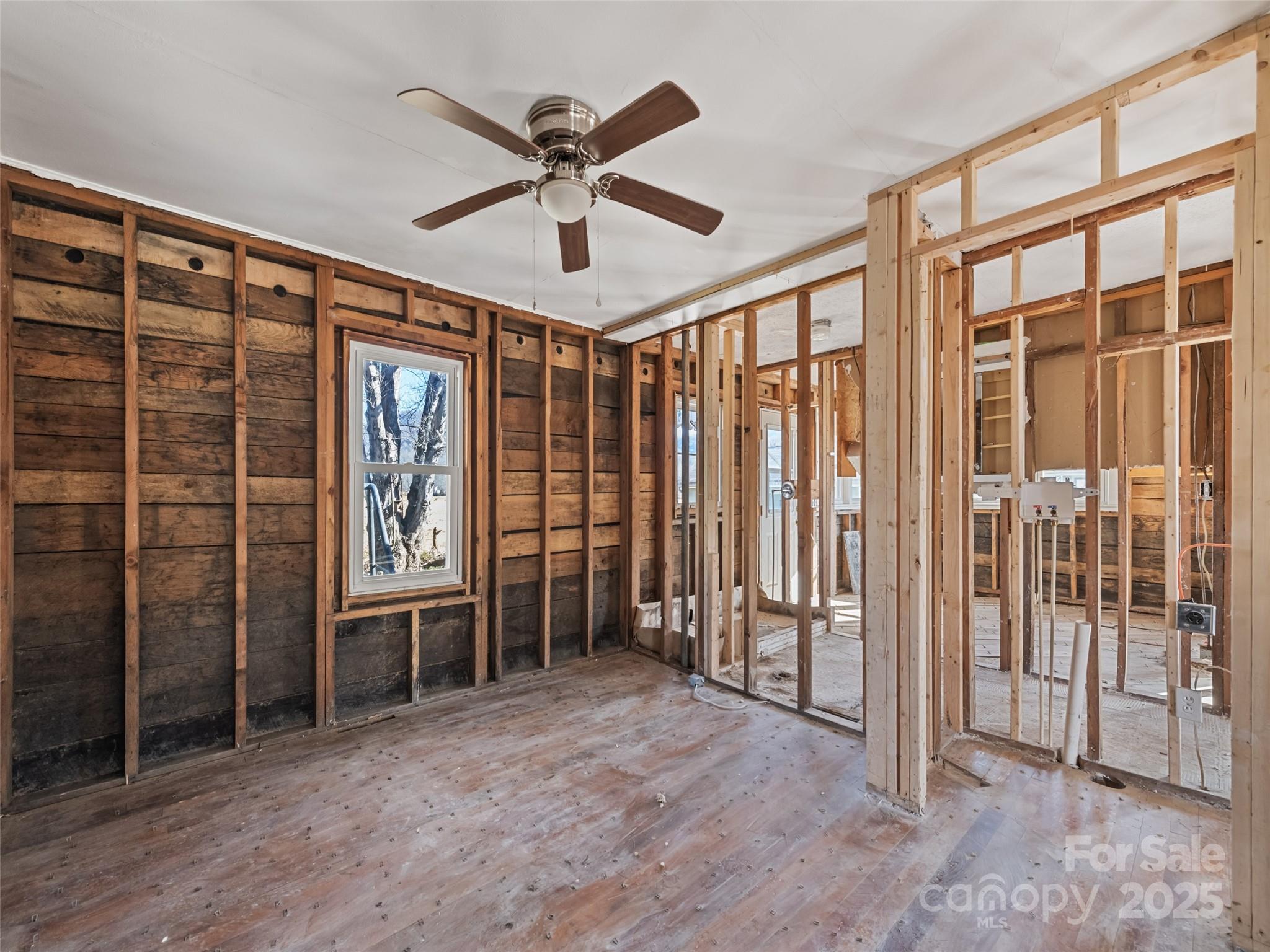 64 Jones Street Clyde, NC 28721 - Photo 18 of 25 Gallery Image 18