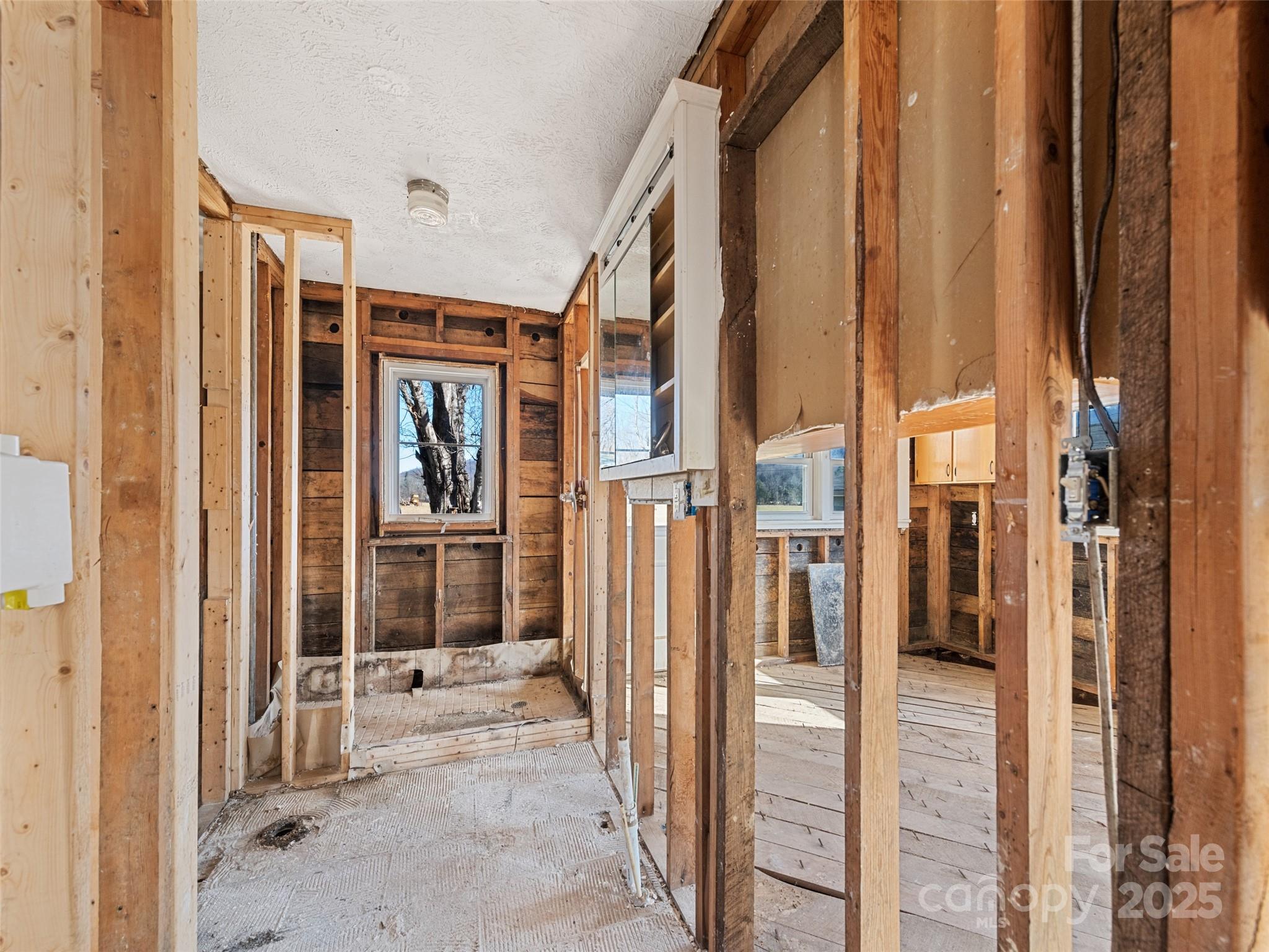 64 Jones Street Clyde, NC 28721 - Photo 20 of 25 Gallery Image 20