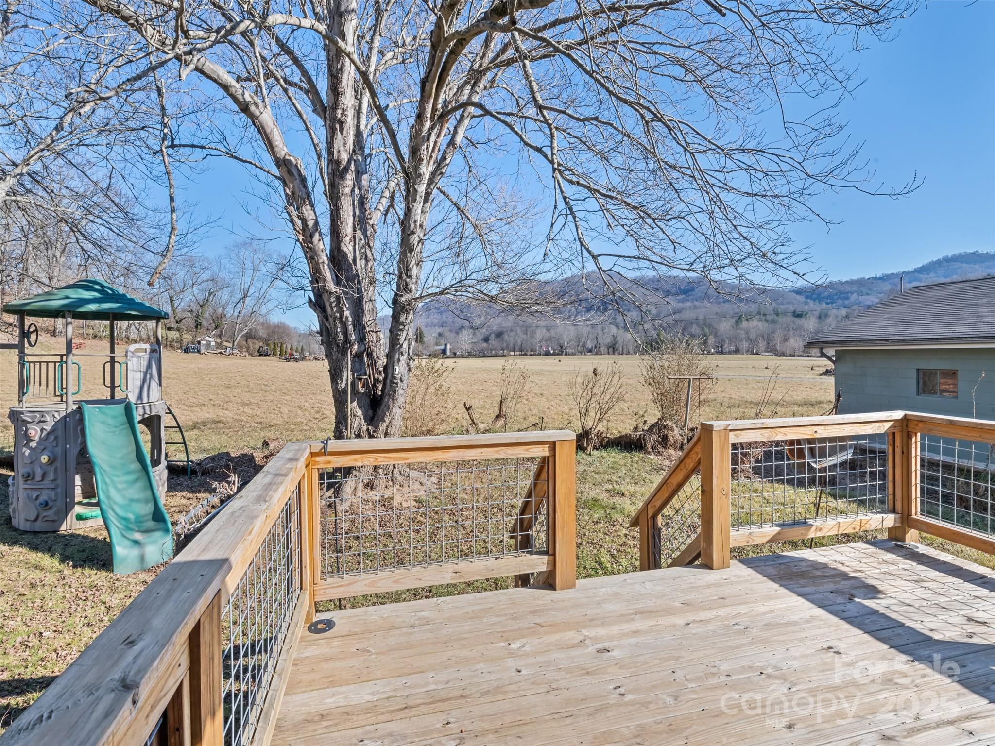 64 Jones Street Clyde, NC 28721 - Photo 7 of 25 Gallery Image 7