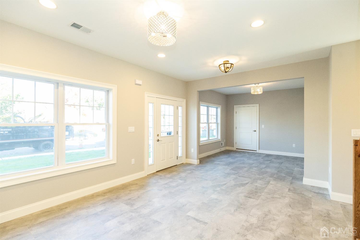 20 Winthrop Road Edison, NJ 08817 - Photo 5 of 55 a view of an empty room with a window