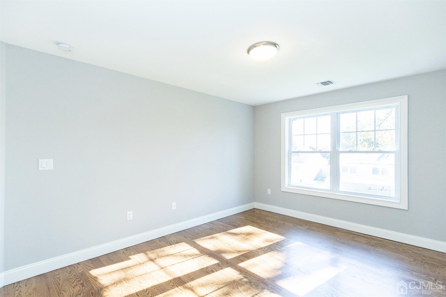 20 Winthrop Road Edison, NJ 08817 - Photo 50 of 55 an empty room with a window