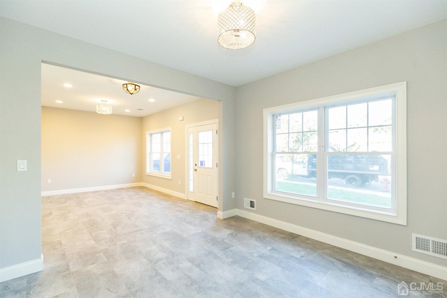 20 Winthrop Road Edison, NJ 08817 - Photo 6 of 55 a view of an empty room with a window