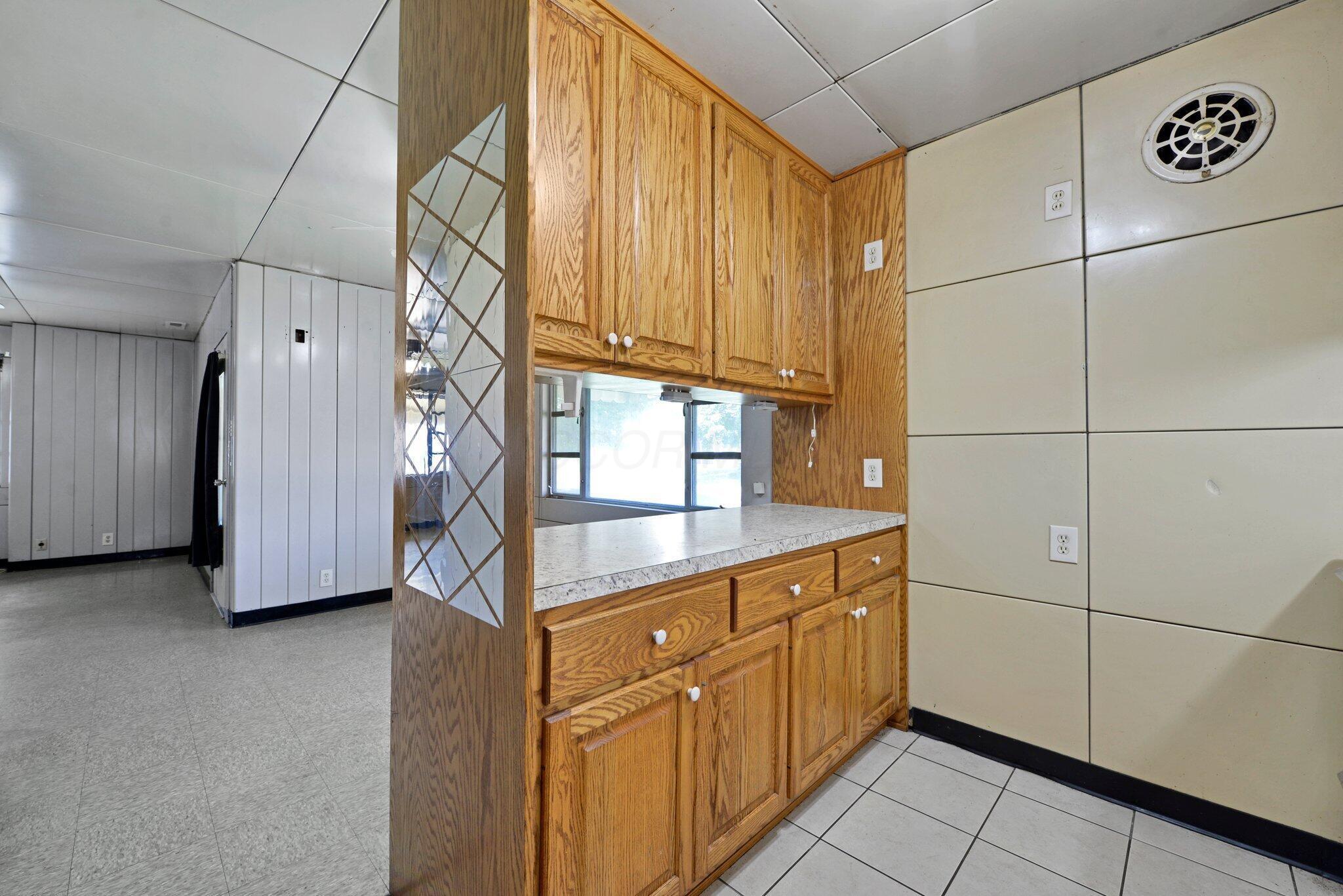 141 Dunmore Road Circleville, OH 43113 - Photo 15 of 29 16-web-or-mls-141-dunmore-rd