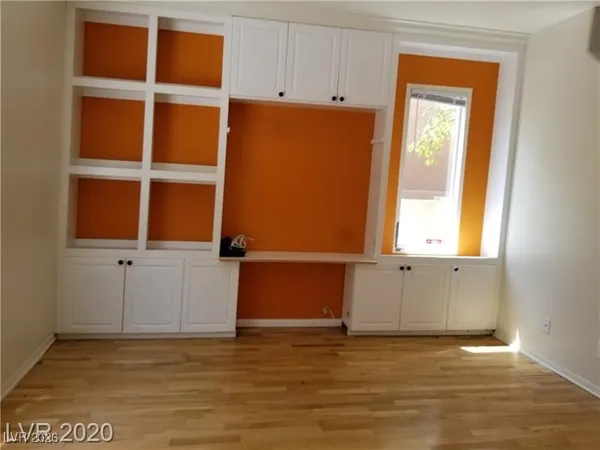 $469,900 | 9937 La Paca Avenue, Las Vegas, NV 89117