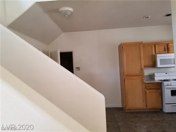 $469,900 | 9937 La Paca Avenue, Las Vegas, NV 89117