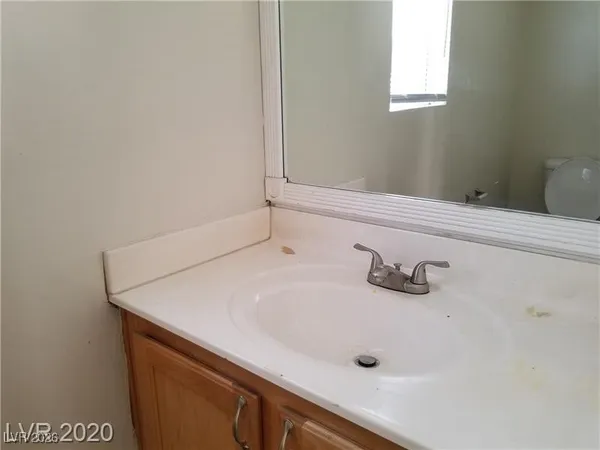 $469,900 | 9937 La Paca Avenue, Las Vegas, NV 89117