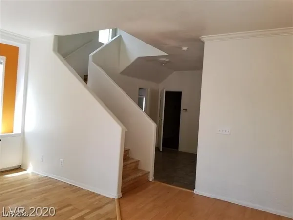 $469,900 | 9937 La Paca Avenue, Las Vegas, NV 89117