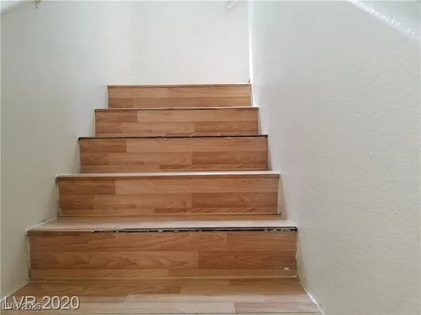 $469,900 | 9937 La Paca Avenue, Las Vegas, NV 89117