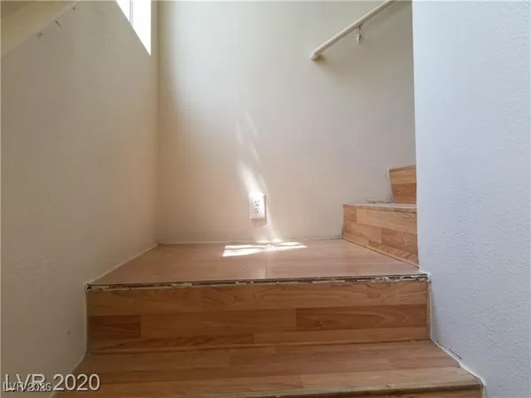 $469,900 | 9937 La Paca Avenue, Las Vegas, NV 89117