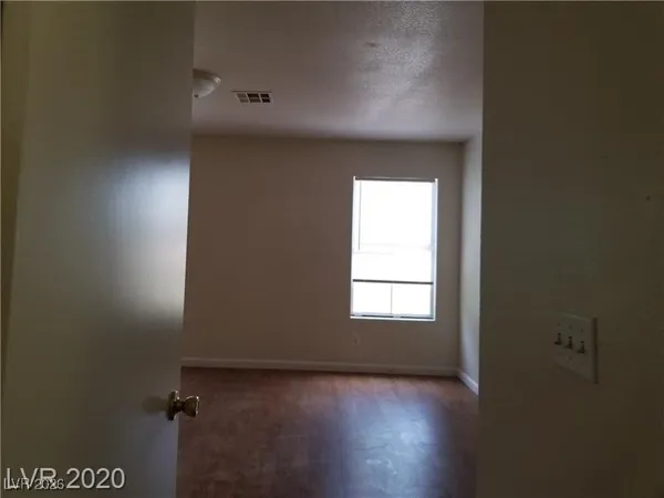 $469,900 | 9937 La Paca Avenue, Las Vegas, NV 89117