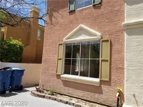$469,900 | 9937 La Paca Avenue, Las Vegas, NV 89117