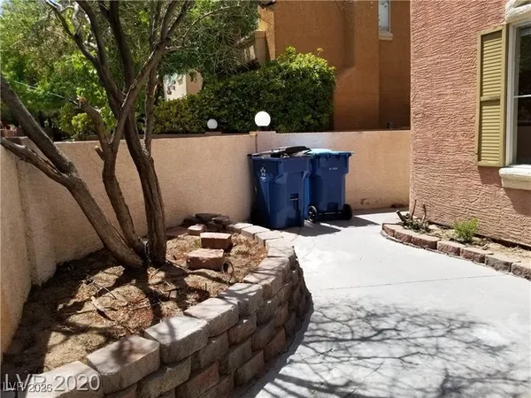 $469,900 | 9937 La Paca Avenue, Las Vegas, NV 89117