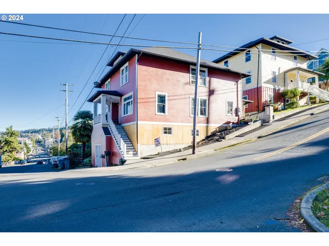 $575,000 | 811 Franklin Avenue, Astoria, OR 97103