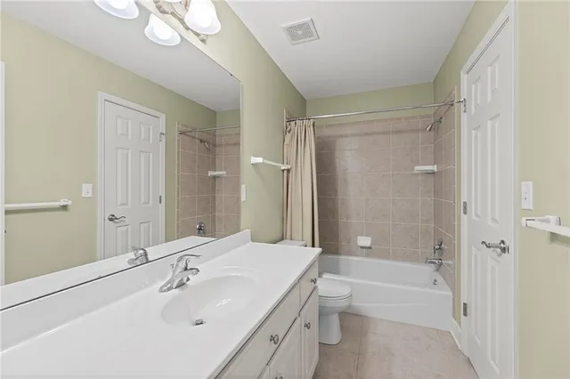 $370,000 | 4132 Southwest Minnesota Drive, Lee's Summit, MO 64082