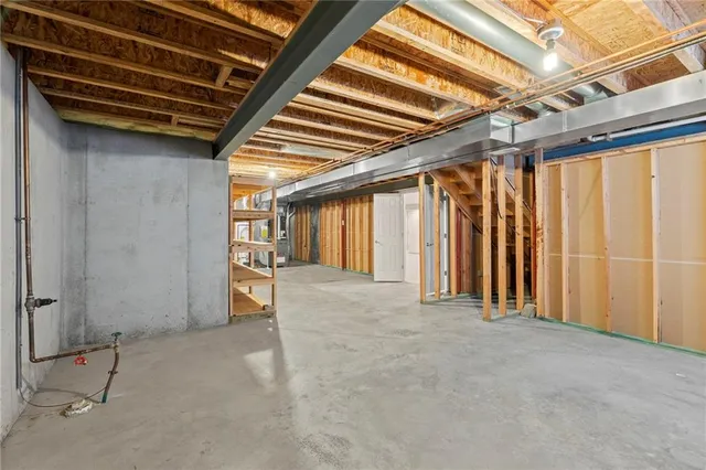 $370,000 | 4132 Southwest Minnesota Drive, Lee's Summit, MO 64082