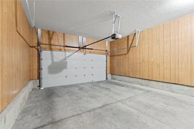 $370,000 | 4132 Southwest Minnesota Drive, Lee's Summit, MO 64082