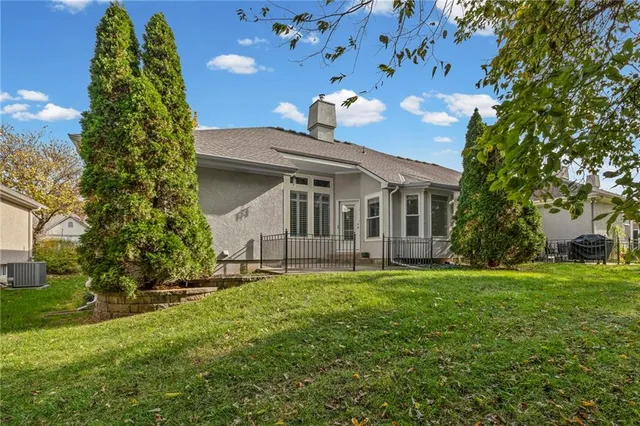 $370,000 | 4132 Southwest Minnesota Drive, Lee's Summit, MO 64082