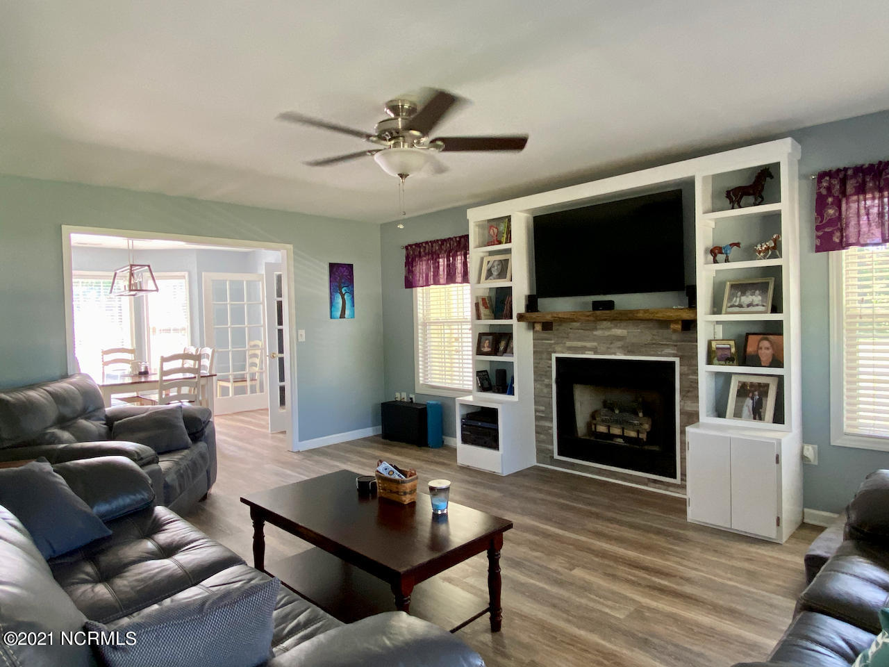 4218 Old Cherry Point Road New Bern, NC 28560 - Photo 12 of 76 Living room