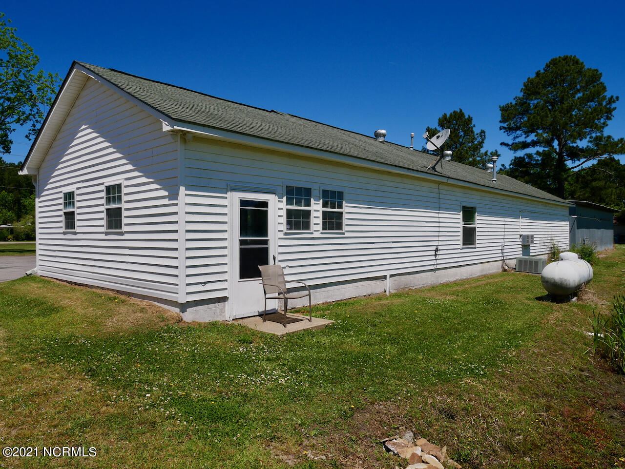 4218 Old Cherry Point Road New Bern, NC 28560 - Photo 51 of 76 Rear of garage 2 and recreation bldg