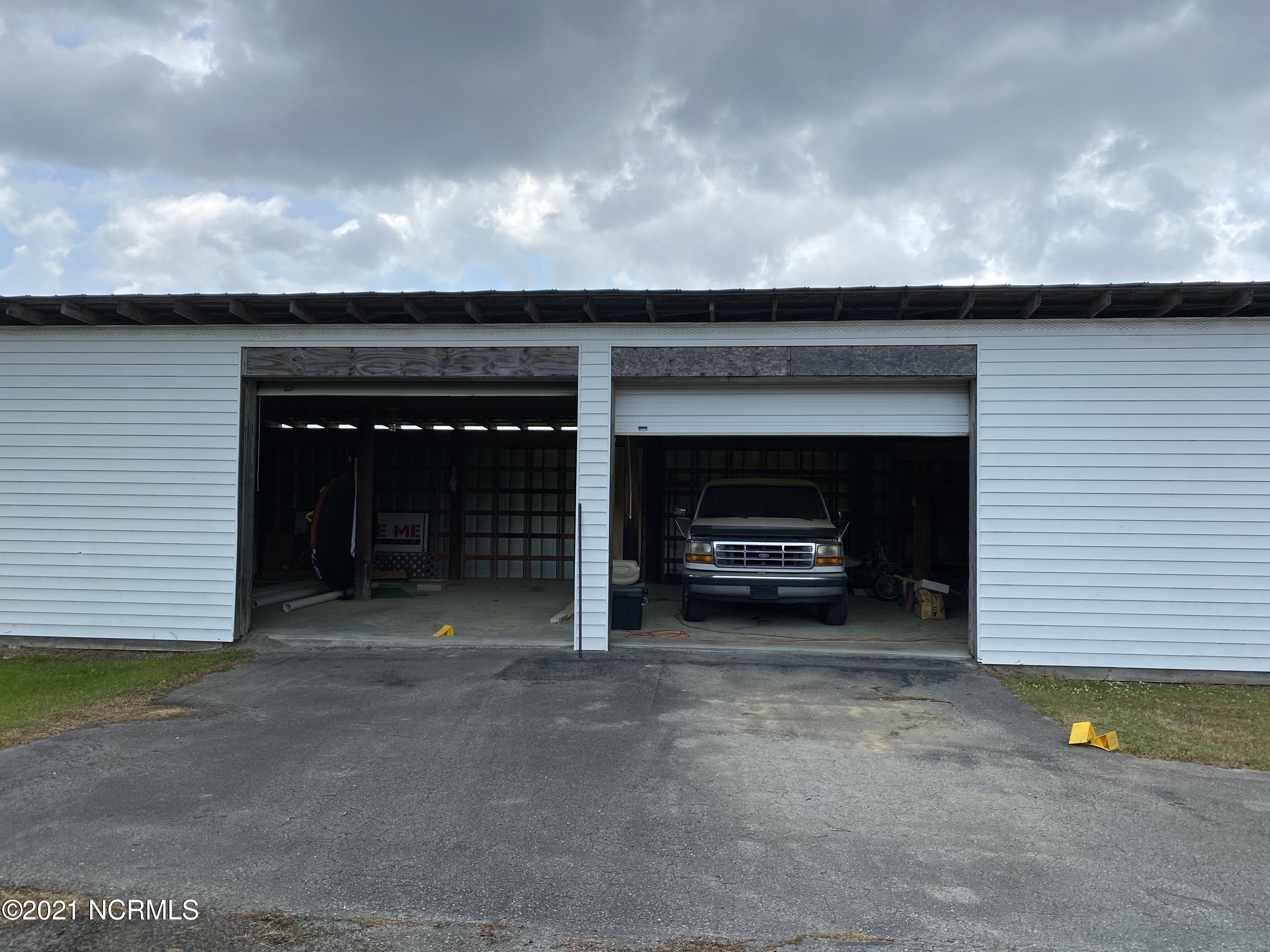 4218 Old Cherry Point Road New Bern, NC 28560 - Photo 65 of 76 barn/garage farthest from the house