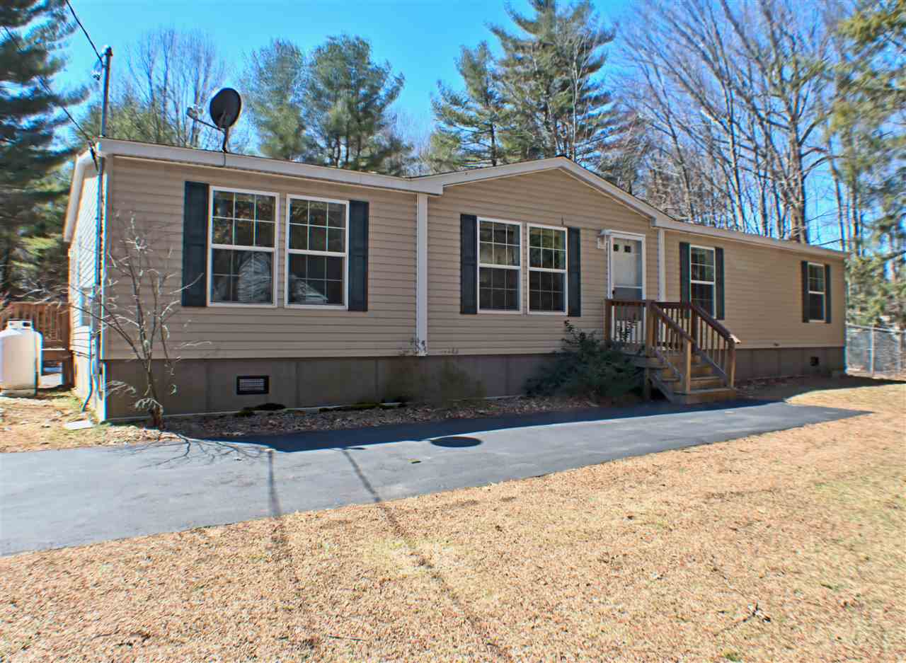 33 A Hemlock Street Rochester, NH 03867 - Photo 1 of 25