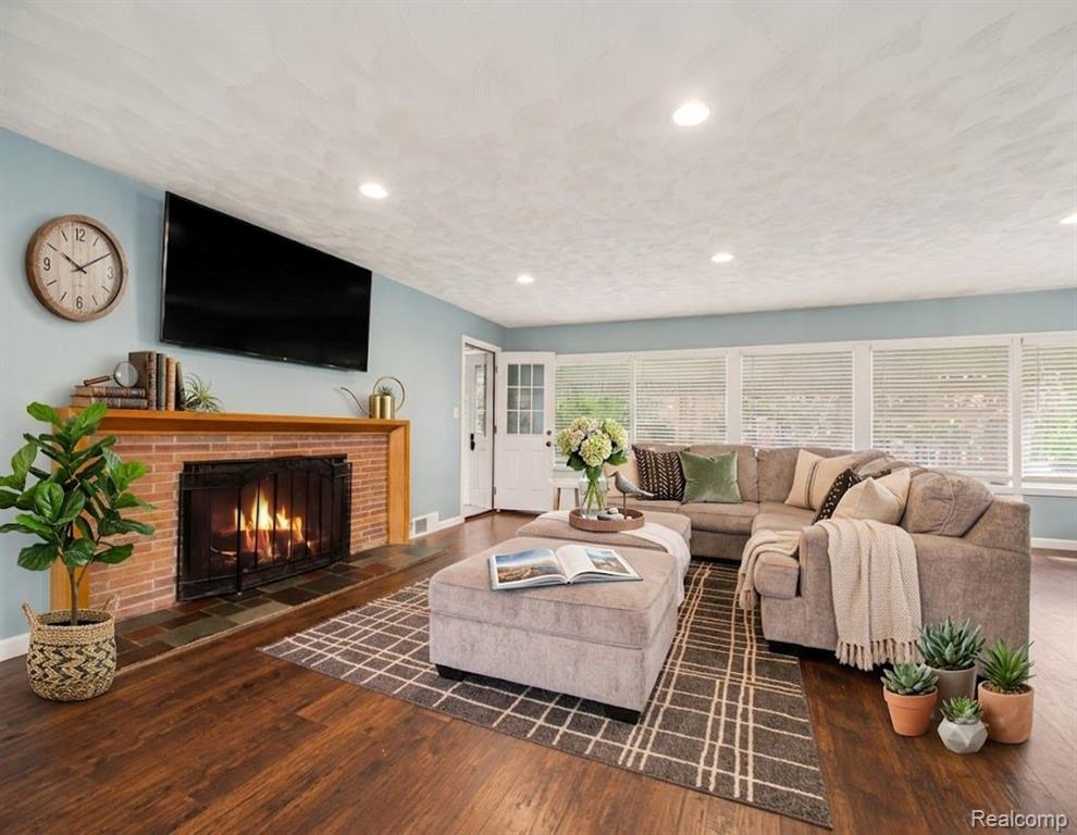 330 Cole Road Monroe, MI 48162 - Photo 5 of 27 Gallery Image 5
