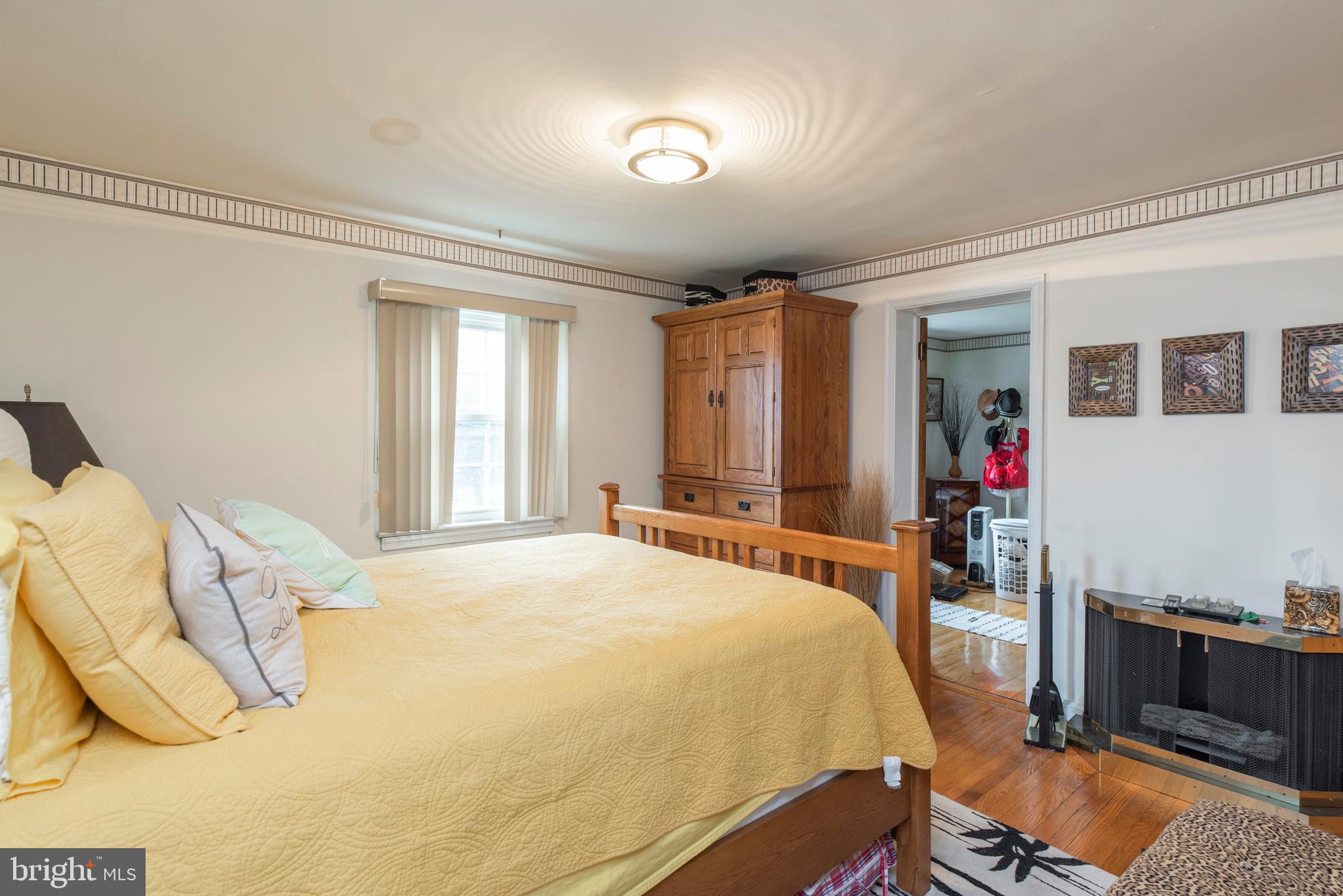 7406 Barclay Road Cheltenham, PA 19012 - Photo 7 of 17 Guest Bedroom with ensuite sitting room