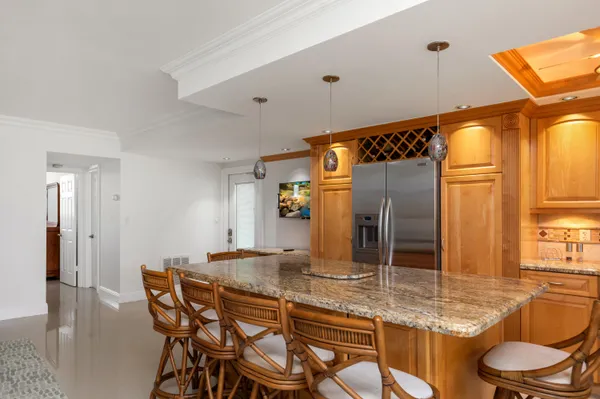 $1,950 | 2731 Northeast 14th Street, Unit 331, Pompano Beach, FL 33062