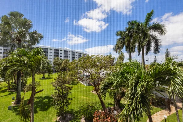 $1,950 | 2731 Northeast 14th Street, Unit 331, Pompano Beach, FL 33062