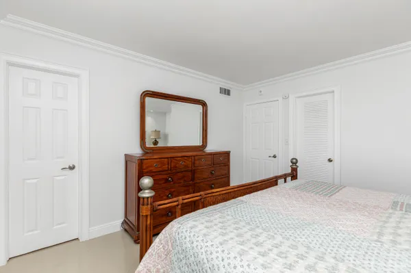 $1,950 | 2731 Northeast 14th Street, Unit 331, Pompano Beach, FL 33062