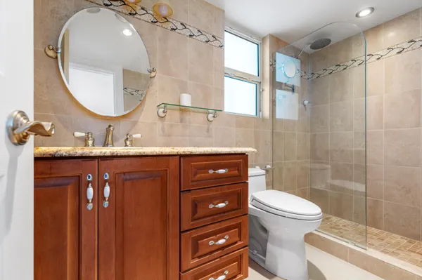 $1,950 | 2731 Northeast 14th Street, Unit 331, Pompano Beach, FL 33062