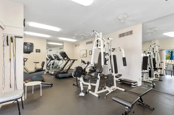 $1,950 | 2731 Northeast 14th Street, Unit 331, Pompano Beach, FL 33062