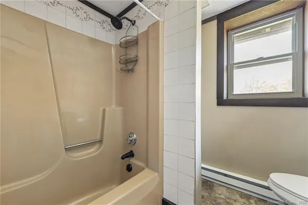 $2,000 | 30 Hungerford Road, East Haddam, CT 06423