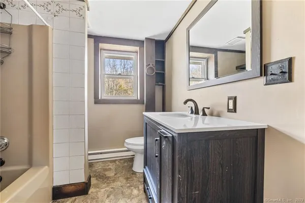 $2,000 | 30 Hungerford Road, East Haddam, CT 06423