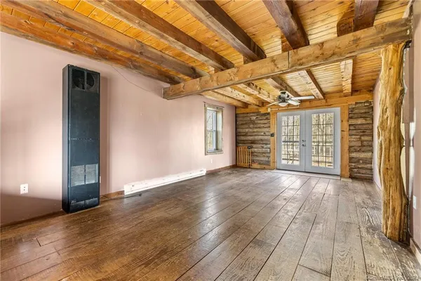 $2,000 | 30 Hungerford Road, East Haddam, CT 06423