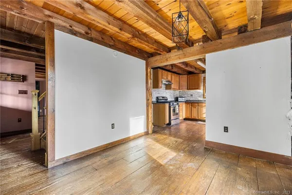 $2,000 | 30 Hungerford Road, East Haddam, CT 06423