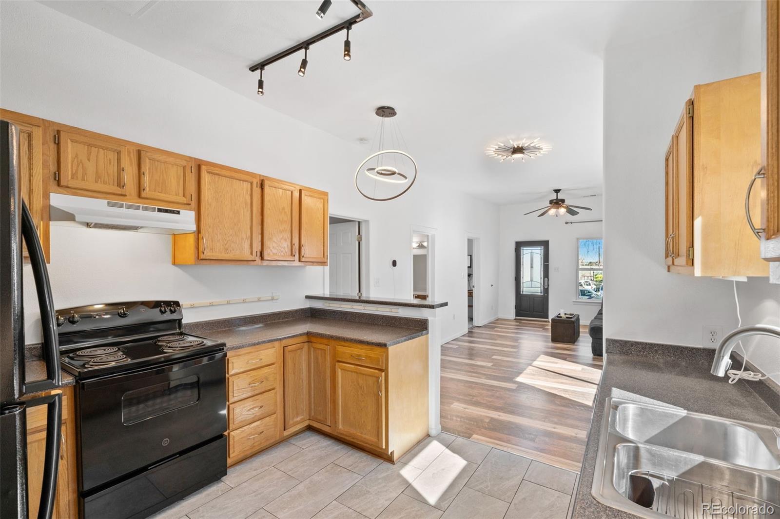 4445 Cherokee Street Denver, CO 80216 - Photo 11 of 38