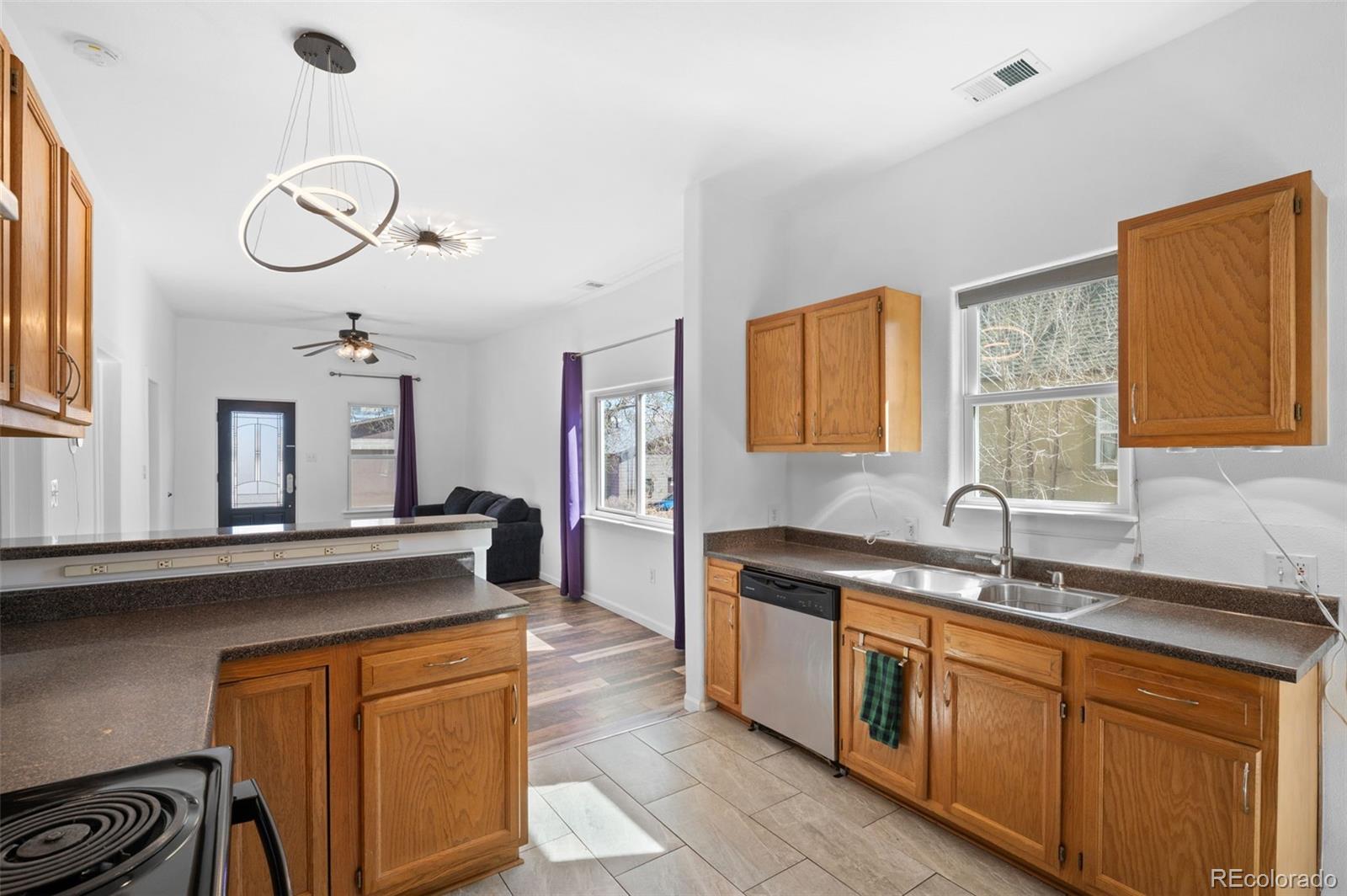 4445 Cherokee Street Denver, CO 80216 - Photo 12 of 38