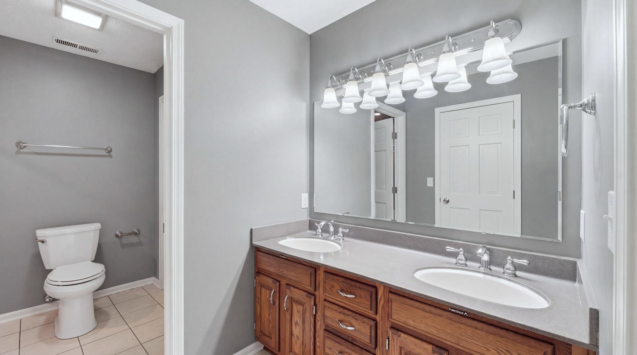 5920 Tomahawk Trail Fort Wayne, IN 46804 - Photo 12 of 32