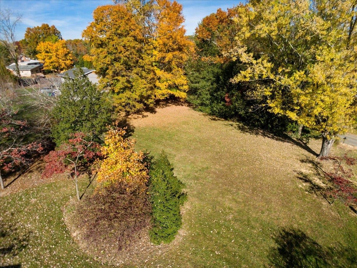 1200 Draper Road Southwest Blacksburg, VA 24060 - Photo 14 of 16 Gallery Image 14