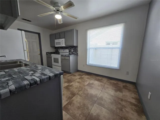 $2,000 | 4674 Prairie Point Boulevard, Kissimmee, FL 34746