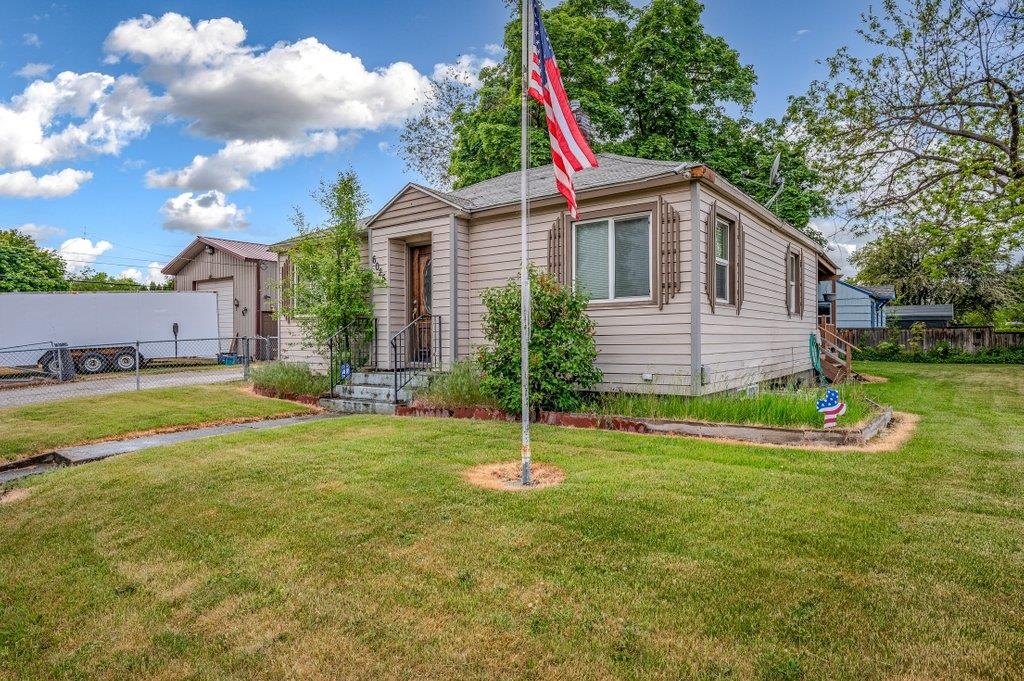 6025 North Cook Street Spokane, WA 99208 - Photo 1 of 36