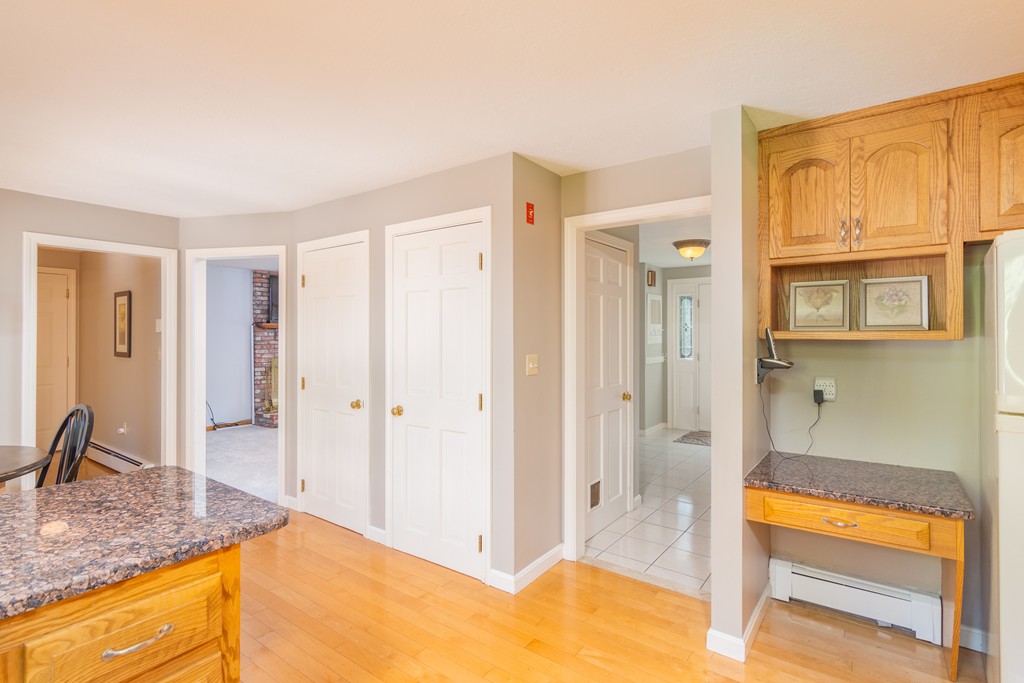 12 Castle Road Norfolk, MA 02056 - Photo 9 of 30 Gallery Image 9