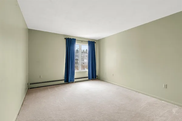 $289,900 | 2 Timberwood Drive, Unit 306, Goffstown, NH 03045