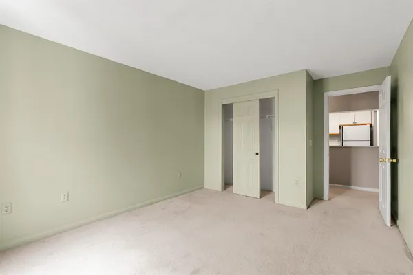 $289,900 | 2 Timberwood Drive, Unit 306, Goffstown, NH 03045