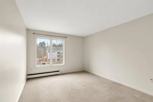 $289,900 | 2 Timberwood Drive, Unit 306, Goffstown, NH 03045