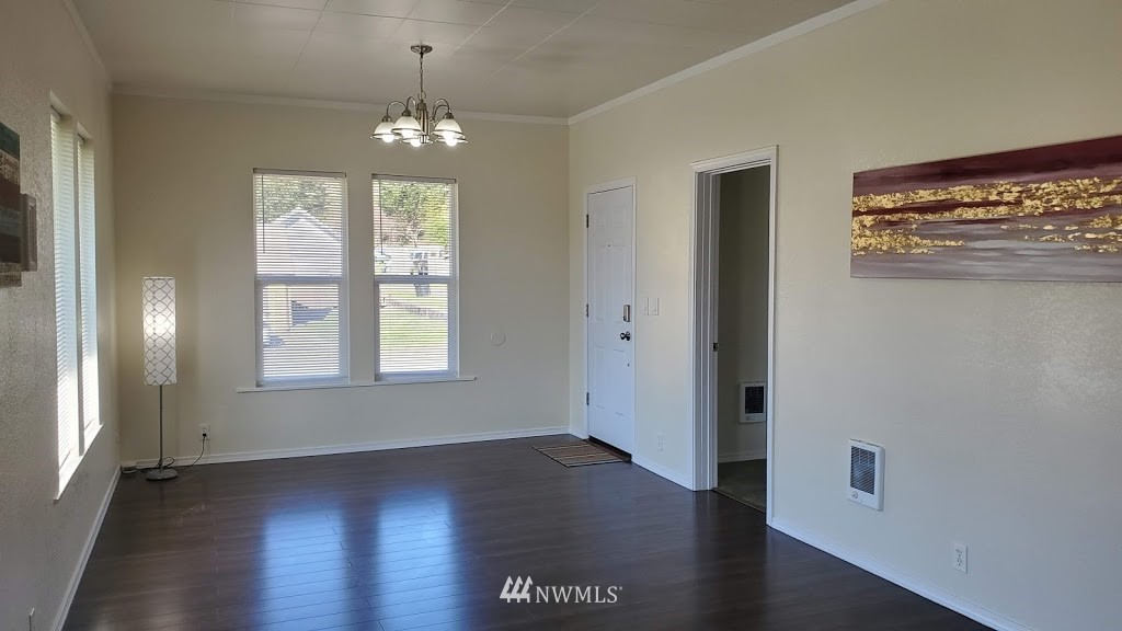 1912 Riddell Street Raymond, WA 98577 - Photo 3 of 23 Gallery Image 3