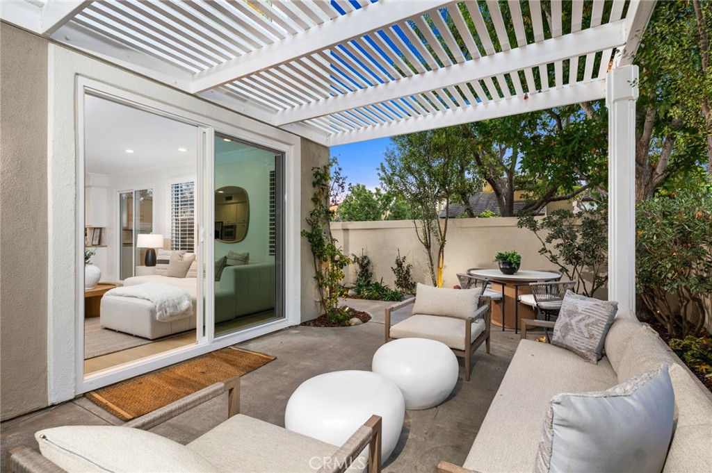 20 Fecamp Newport Coast, CA 92657 - Photo 29 of 35 a living room with furniture and a large window